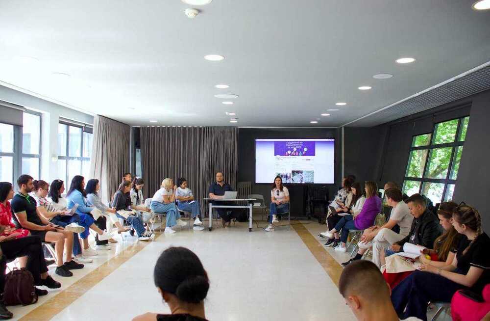 Младежки център - Свищов участва в обучителна визита в Лисабон