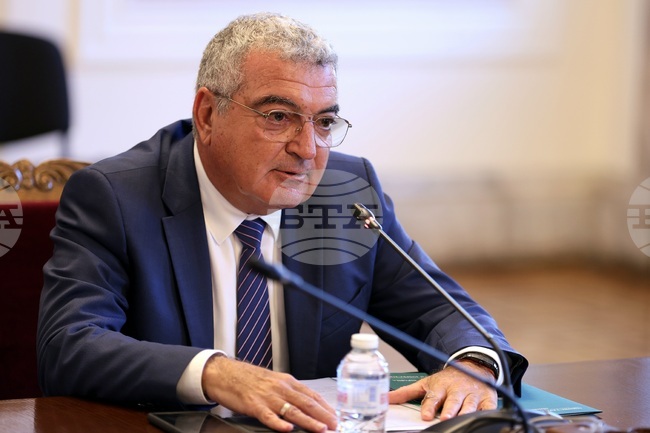 В Закона за здравето има празноти, които допринасят за разпространението на т.нар. райски газ и възпрепятстват контрола, каза директорът на столичната РЗИ