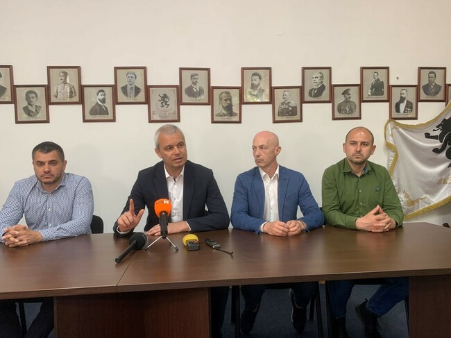 Костадин Костадинов, „Възраждане“: Евродепутати защитават антибългарски позиции в Македония