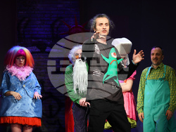 Мирослав Боршош: Столичен куклен театър представя за първи път в България бродуейския мюзикъл „Спондж Боб“