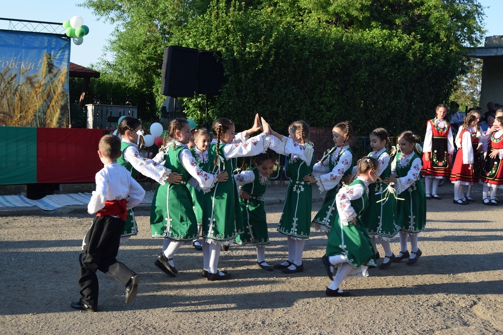 Община Каварна: Съборът в село Раковски премина с богата фолклорна програма