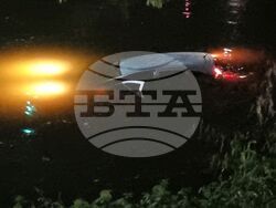 Ямбол - паднал автомобил в река Тунджа