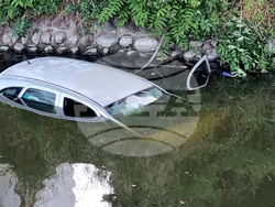 Ямбол - паднал автомобил в река Тунджа