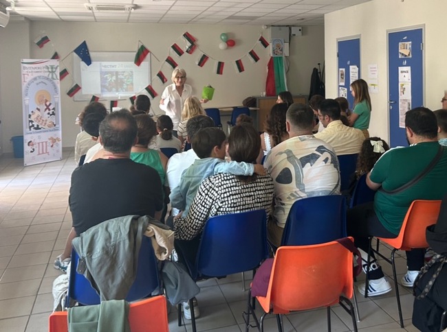 Училище „Свети Климент Охридски” във френския град Екс ан Прованс отбеляза 24 май и 15 години от своето основаване