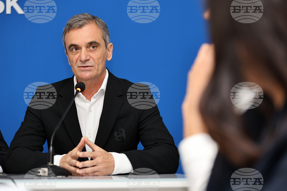 Казанлък е сред десетте най-добре развиващи се градове в България, каза председателят на Общинския съвет Николай Златанов