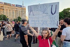 Румъния -  насилие срещу жени - протест