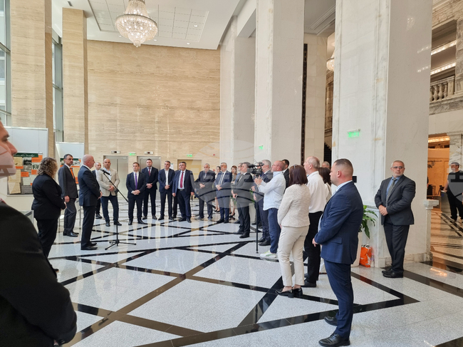 Времето не успява да заличи този титан на демокрацията, европеец по дух и убеждение, каза депутатът Явор Хайтов при откриването на изложба за Александър Стамболийски