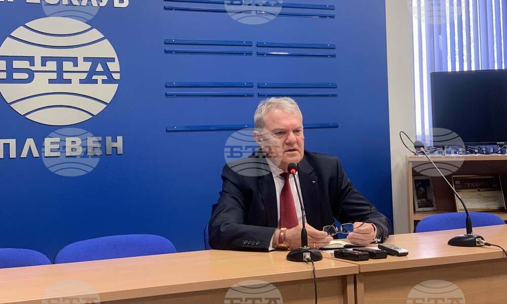 Румен Петков: Референдум за еврото сега е грешка, агресията срещу журналисти – неприемлива