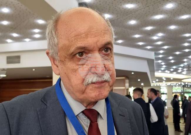 Средните училища трябва да подготвят повече кадри за ядрената енергетика, смята Цанко Бачийски