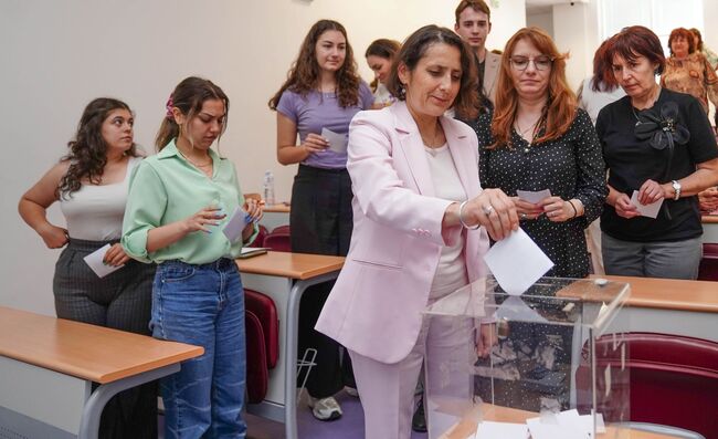 Медицински университет – Плевен: Общото събрание на Факултет „Фармация“ избра проф. Христина Лебанова за втори мандат като декан