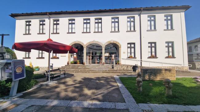 Среща разговор с османиста проф. Красимира Мутафова организира троянският Музей на занаятите на 28 април