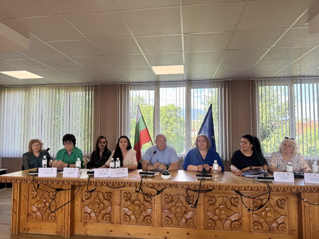 Община Костенец стартира проекта „Младите в действие“ за насърчаване на творчеството и културното участие на младежи