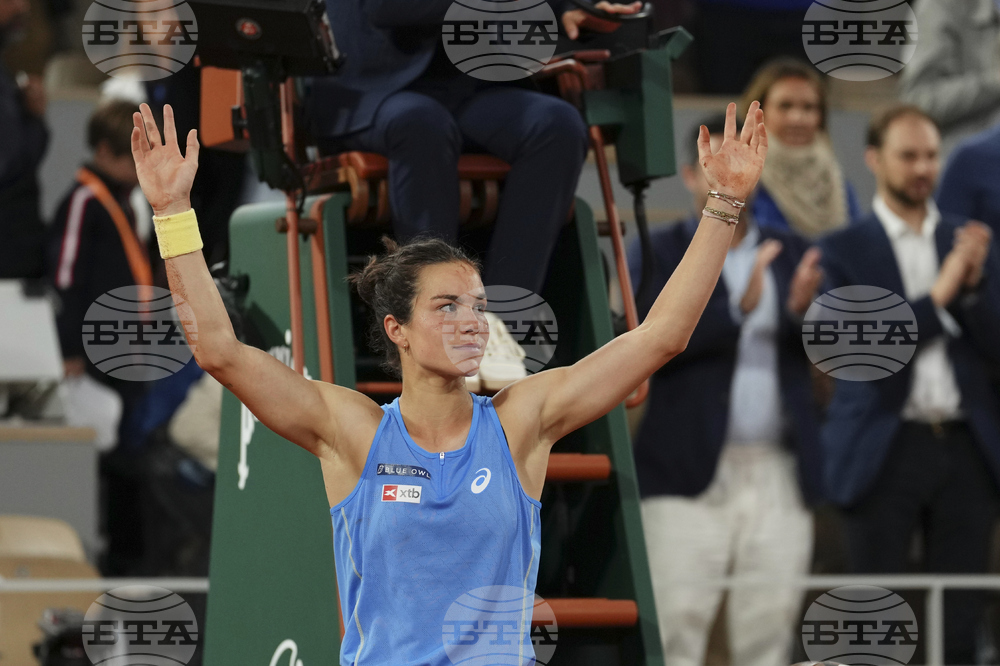 Световната номер 361 Лоис Буасон се класира за полуфиналите на "Ролан Гарос" след успех в два сета над Мира Андреева