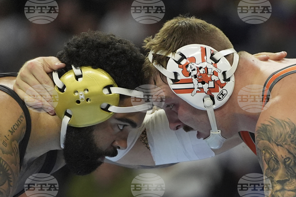 Real American Wrestling-Hendrickson