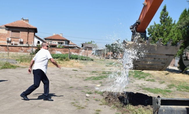 Община "Марица" започна изграждането на спортна зона за децата в село Бенковски