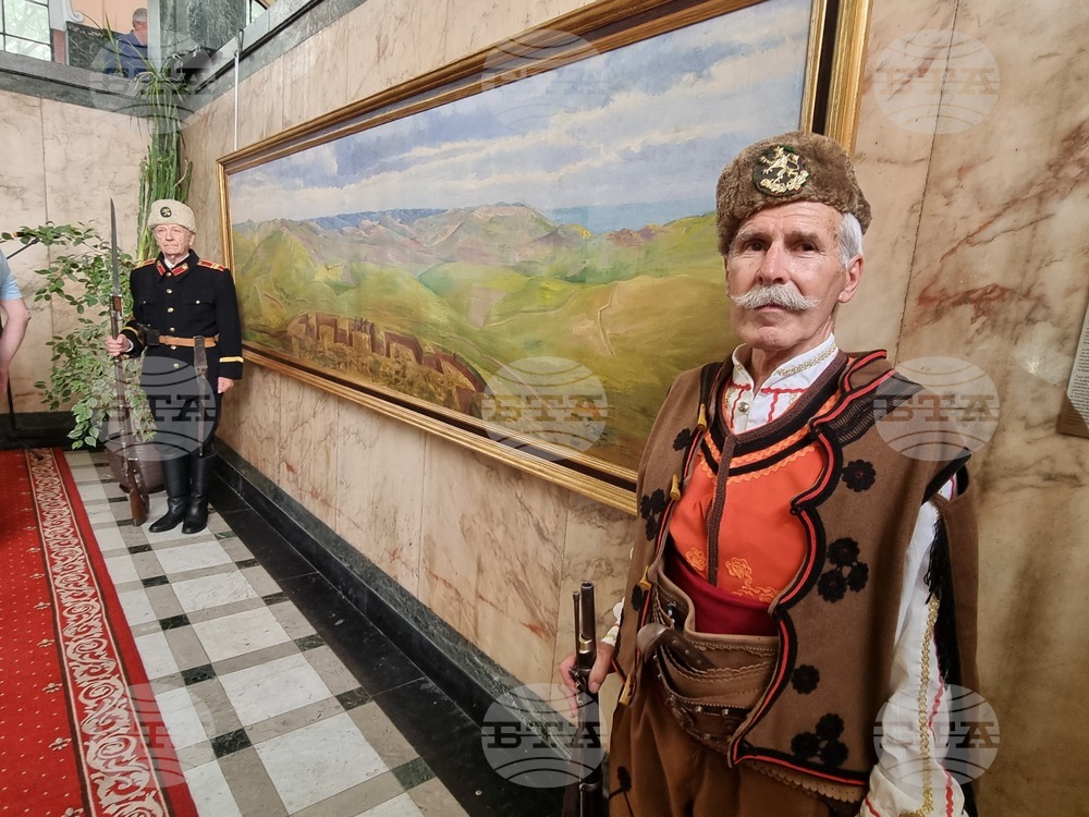 Ценна картина на художника Марин Устагенов е експонирана за първи път в Перник