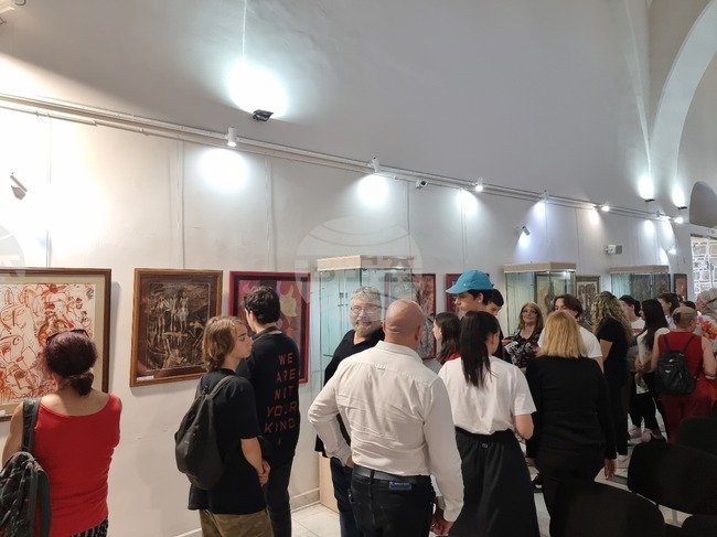 Представителна изложба с творби на Димитър Казаков-Нерон гостува в Ямбол по повод празника на града