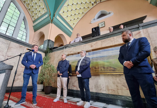 Перник - картина "Дойрански позиции" - експониране