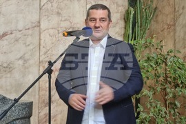 Перник - картина "Дойрански позиции" - експониране