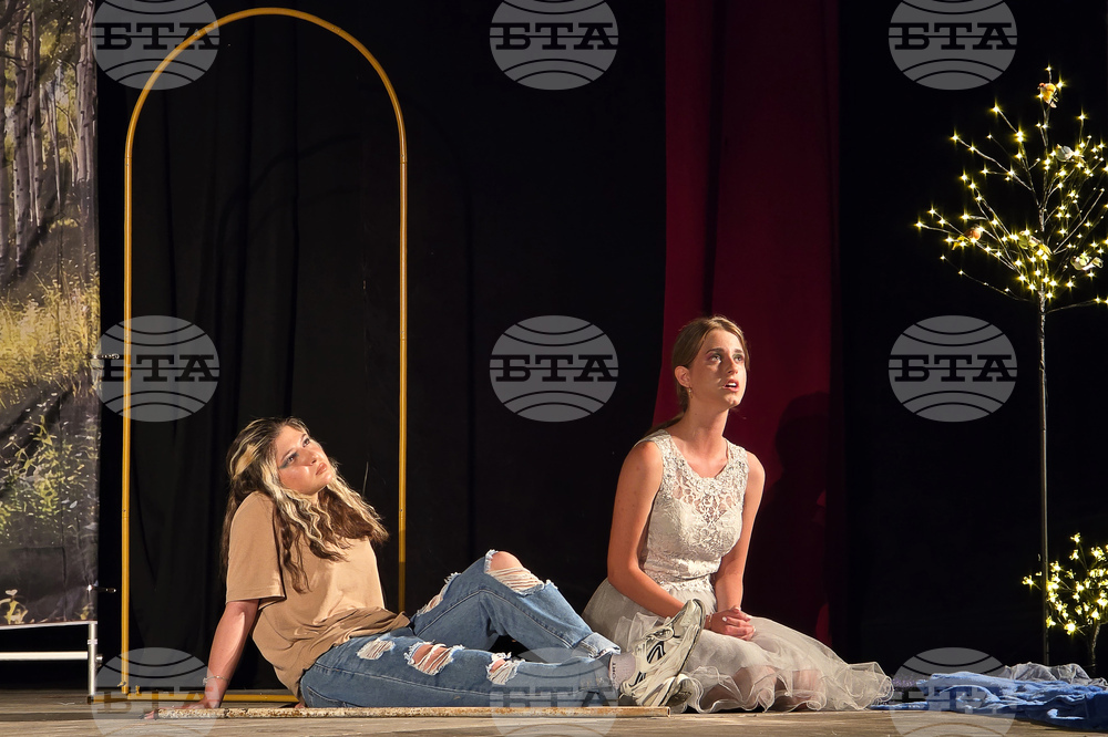 Видин - езикова гимназия - театрално студио - представление