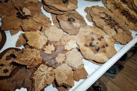 Румъния - Село Корунд - занаяти - шапки от гъби