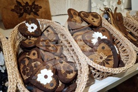 Румъния - Село Корунд - занаяти - шапки от гъби