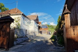 Румъния - Село Корунд - занаяти - шапки от гъби