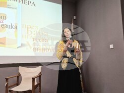 Иля Златанов представя книгата си „Думи за езика”