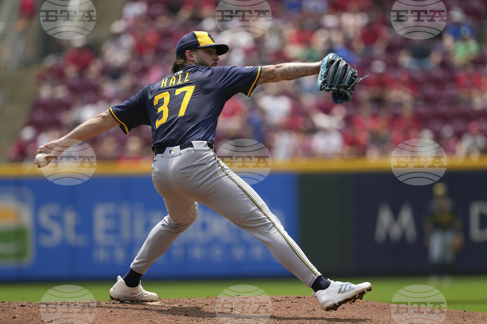Brewers Reds Baseball