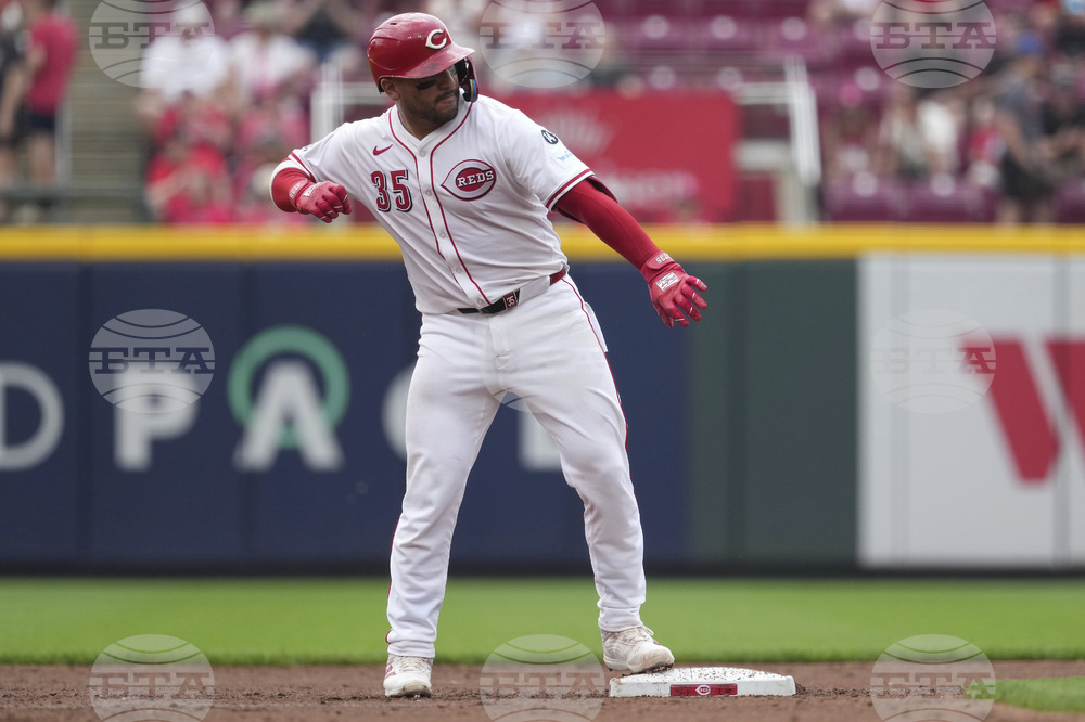 Brewers Reds Baseball