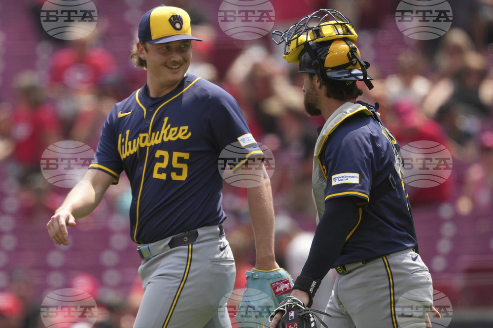 Brewers Reds Baseball