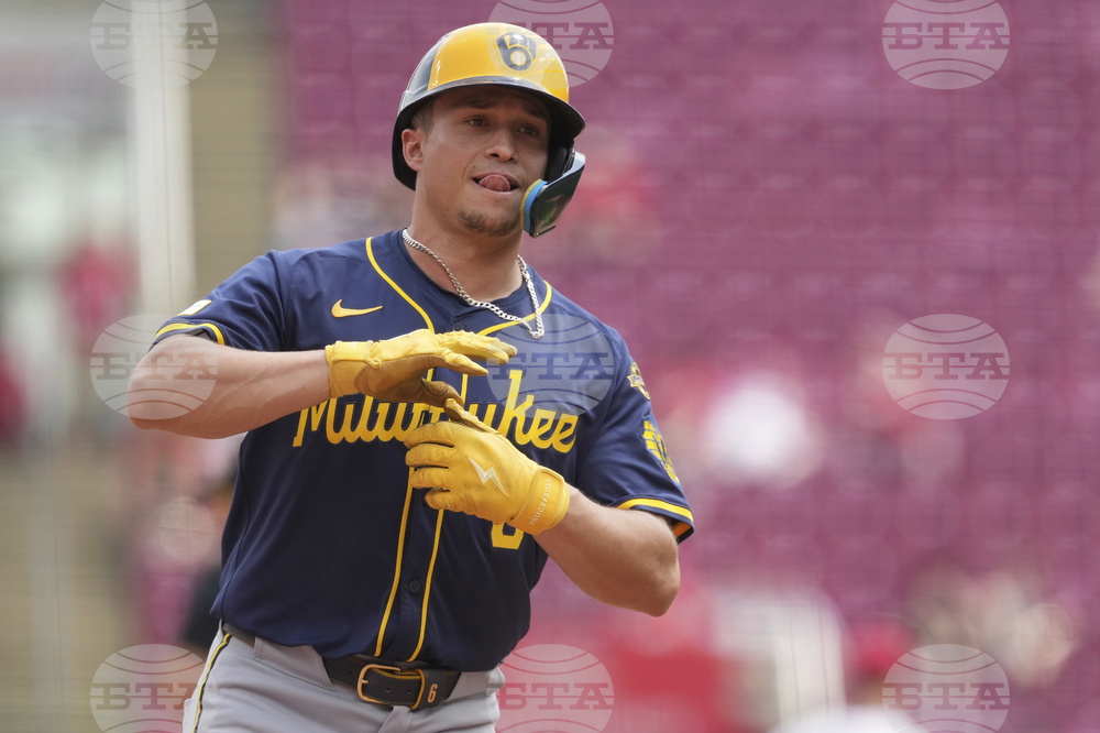 Brewers Reds Baseball