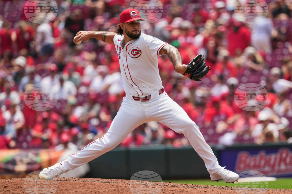 Brewers Reds Baseball