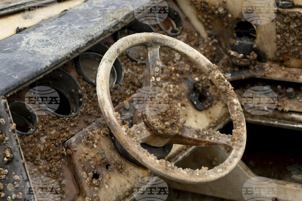Abandoned Boats Airlifted
