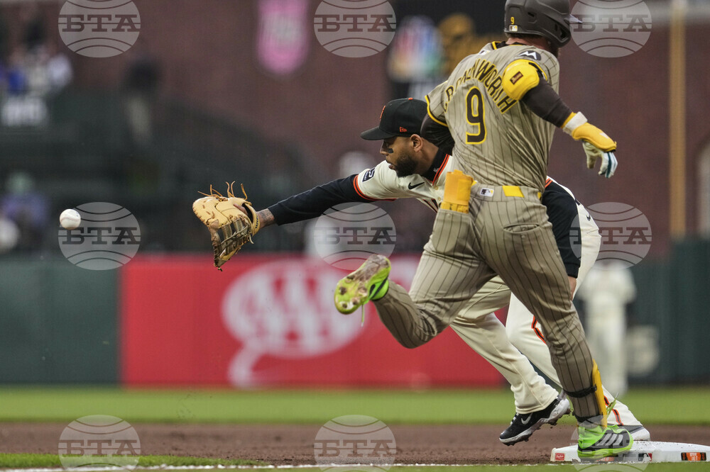 Padres Giants Baseball