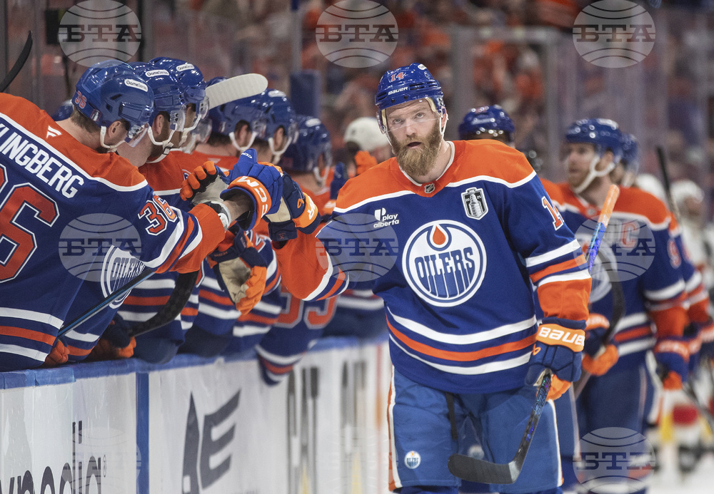 Stanley Cup Panthers Oilers Hockey
