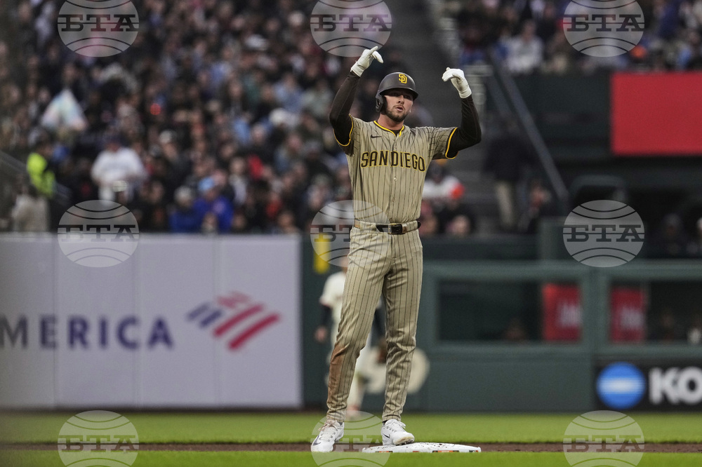Padres Giants Baseball