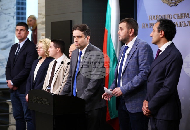 Народно събрание - „Продължаваме Промяната - Демократична България” - пресконференция