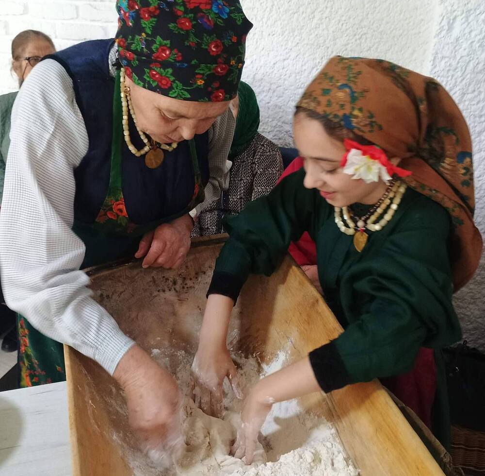 Facebook Page Showcases Culinary Heritage of Bulgarian Community in Ukraine's Krynychne