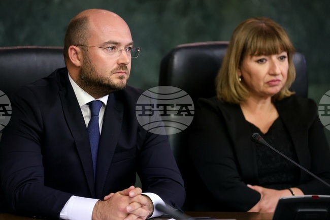 Готови са законодателните промени за вещите лица, ще се подготви и отделен закон, каза министърът на правосъдието Георги Георгиев