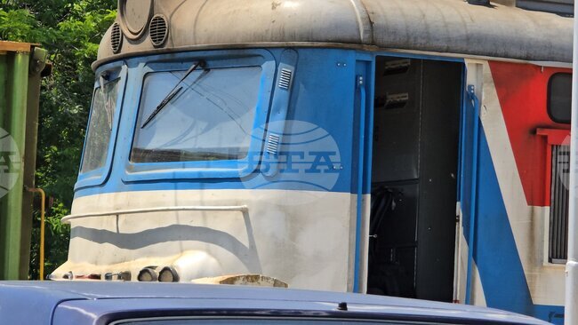  Движението на влаковете между Казичене и Столник е спряно заради кражба на електрически проводници