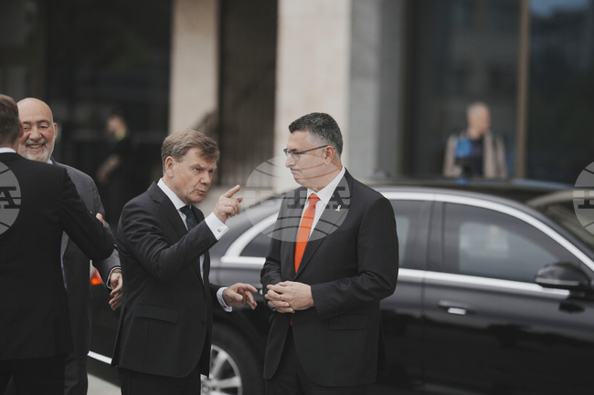 Иран трябва да разбере, че се налага да се откаже от придобиването на ядрено оръжие, заяви германският външен министър