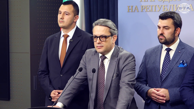 Съжаляваме, че срещаме недобронамереност от правителството на Република Северна Македония, каза Тома Биков от ГЕРБ-СДС