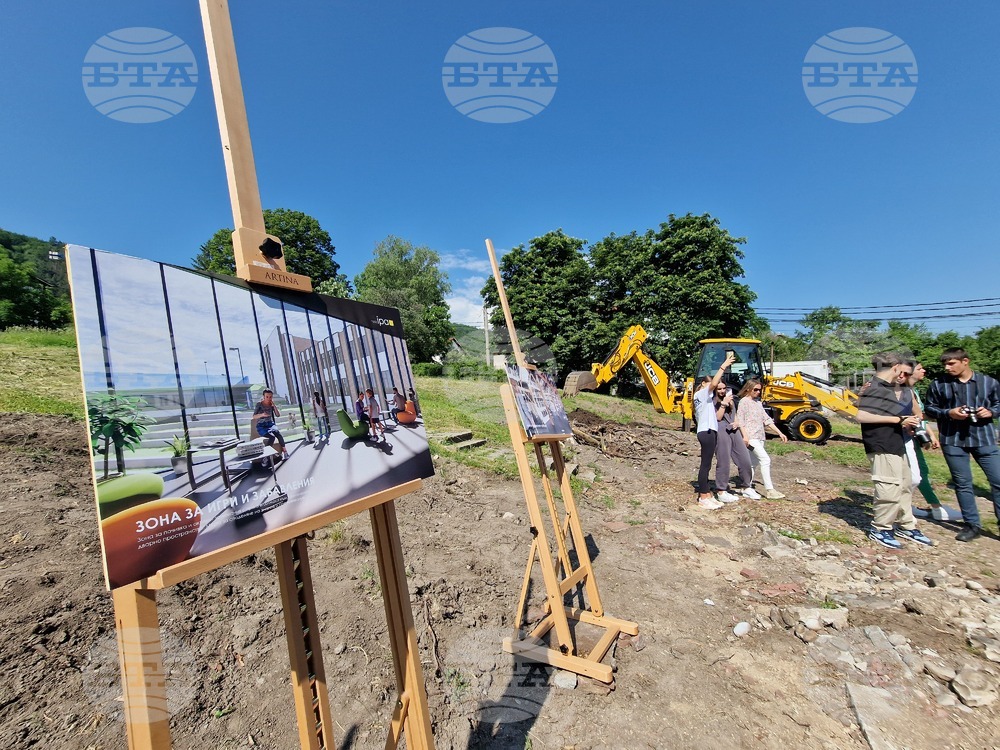 Село Лозен - първа копка - нов корпус на 201-во ОУ "Св. св. Кирил и Методий"