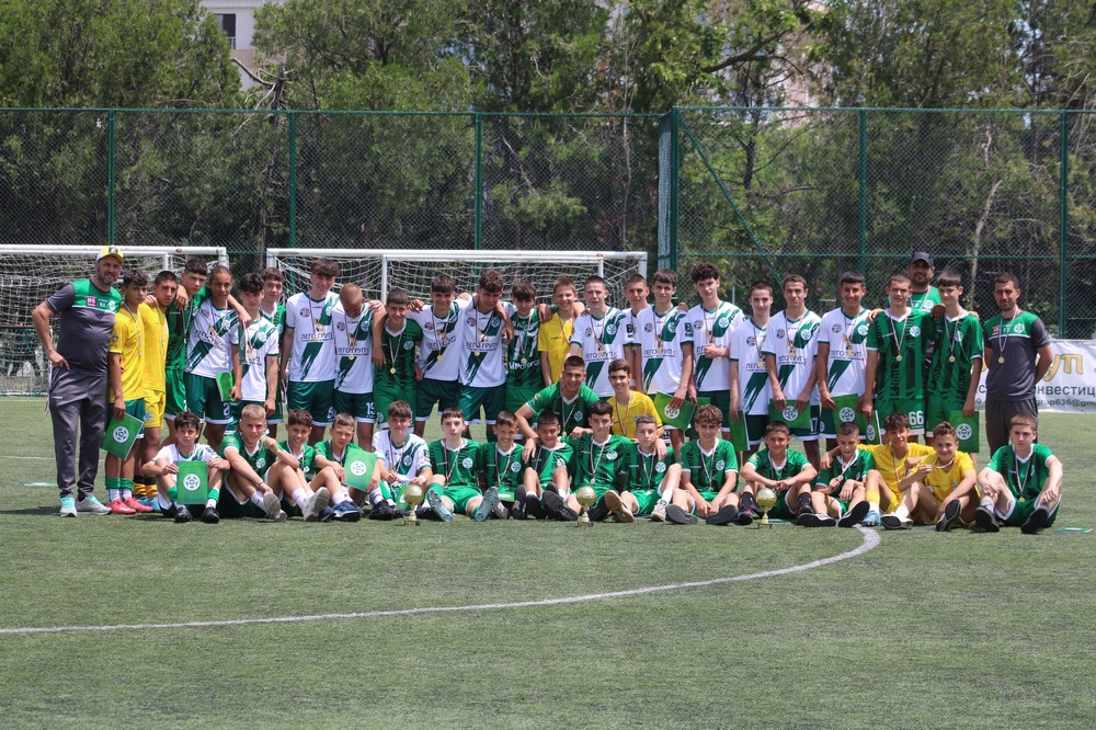 Ботев (Враца), Спартак (Варна) и Нефтохимик (Бургас) атакуват елитните юношески групи с по два отбора