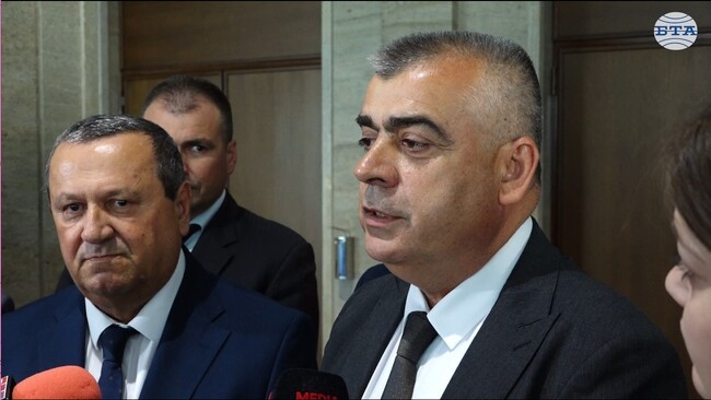 От "Демокрация, права и свободи - ДПС" "сериозно ще се замислят" дали да подкрепят или не вота на недоверие на ПП срещу правителството