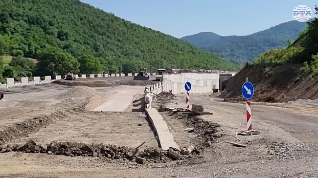 Срокът за пускане на част от пътя Мездра - Ботевград ще бъде спазен, каза министър Иван Иванов