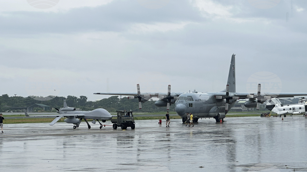 Американски самолети със спомагателни функции ще бъдат разположени във френска военновъздушна база