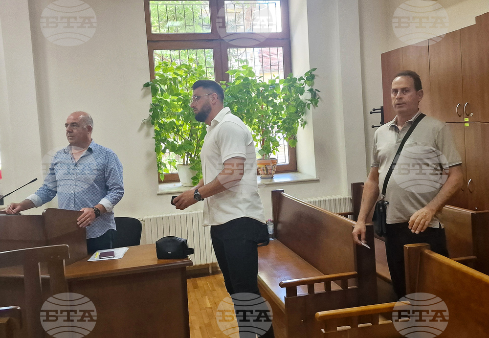 Нападателите на журналистически екип в Хасково не се признаха за виновни пред съда