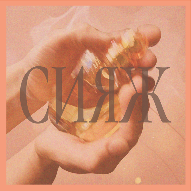 Ина Добрева прави чрез изложба документален разказ за ароматите